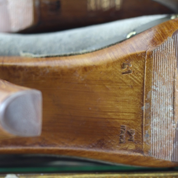 Shearling Boots. Wood Heel - Picture 13 of 16